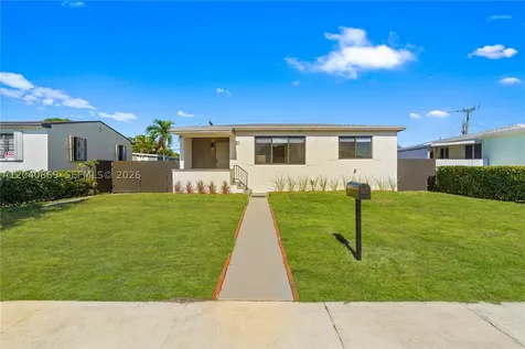 31 W 64th Street Hialeah FL 33012