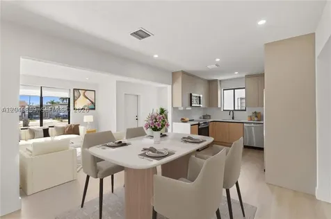 31 W 64th Street Hialeah FL 33012