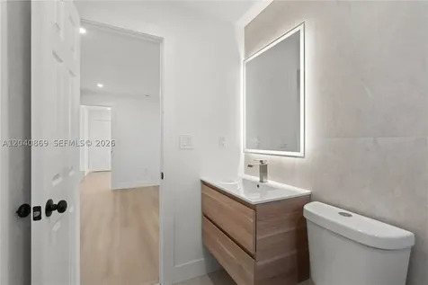 31 W 64th Street Hialeah FL 33012