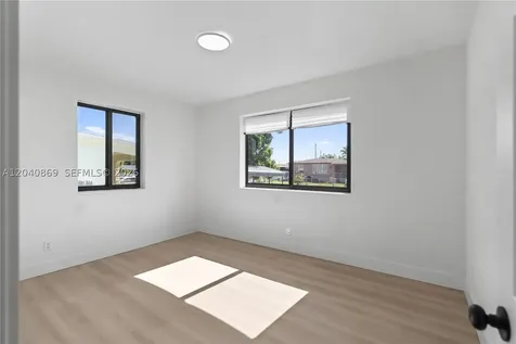 31 W 64th Street Hialeah FL 33012