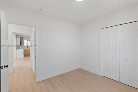 31 W 64th Street Hialeah FL 33012