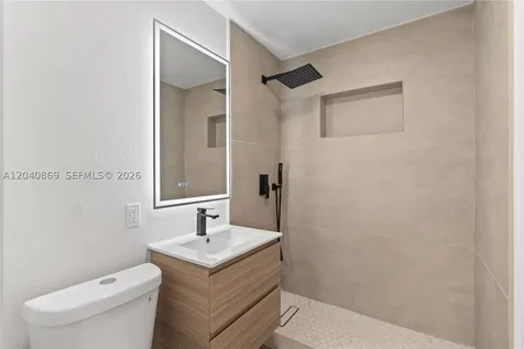 31 W 64th Street Hialeah FL 33012
