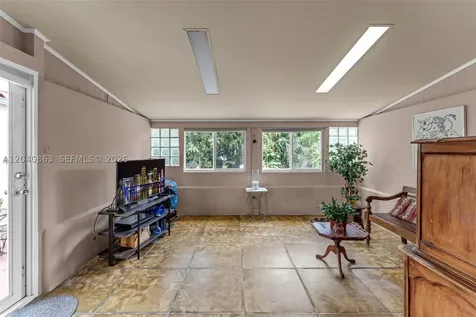 1851 SW 21st Terrace Miami FL 33145