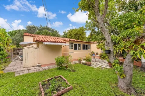 1851 SW 21st Terrace Miami FL 33145
