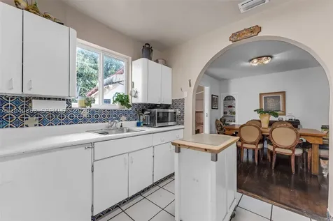 1851 SW 21st Terrace Miami FL 33145