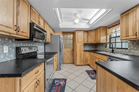 6860 SW 18th Street Miami FL 33155