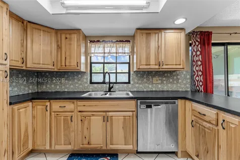 6860 SW 18th Street Miami FL 33155