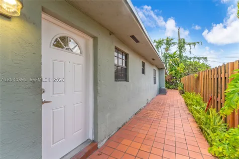6860 SW 18th Street Miami FL 33155