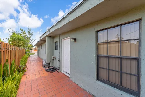 6860 SW 18th Street Miami FL 33155