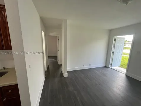 3251 SW 56th Avenue West Park FL 33023