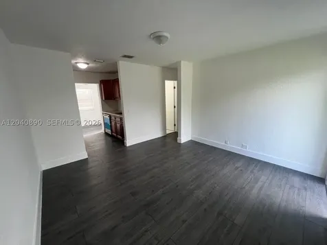 3251 SW 56th Avenue West Park FL 33023
