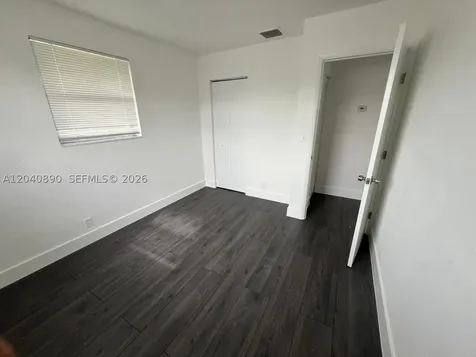 3251 SW 56th Avenue West Park FL 33023