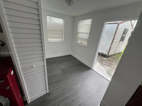 3251 SW 56th Avenue West Park FL 33023
