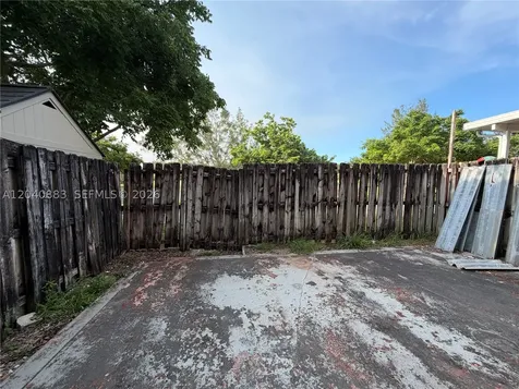 7245 NW 173rd Drive Hialeah FL 33015