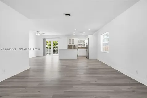 816 Johnson Street Hollywood FL 33019