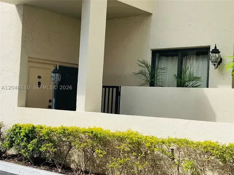 2715 Tigertail Avenue Miami FL 33133
