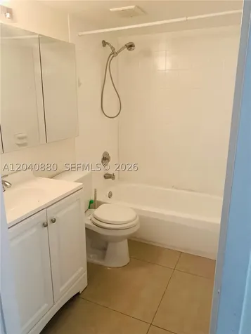 2715 Tigertail Avenue Miami FL 33133
