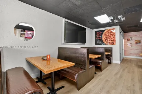 Established Cuban Style Pizzeria For Sale In Hialeah Gardens Hialeah Gardens FL 33018