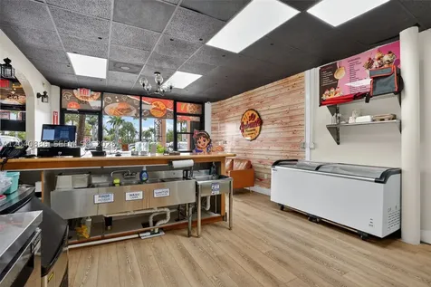 Established Cuban Style Pizzeria For Sale In Hialeah Gardens Hialeah Gardens FL 33018