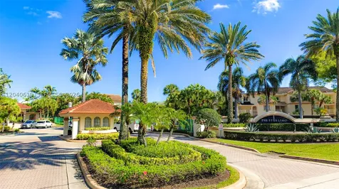 3204 Glenmoor Drive West Palm Beach FL 33409