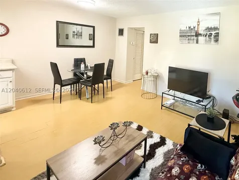 2145 Pierce Street Hollywood FL 33020