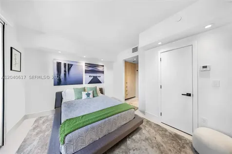 1621 Bay Road Miami Beach FL 33139