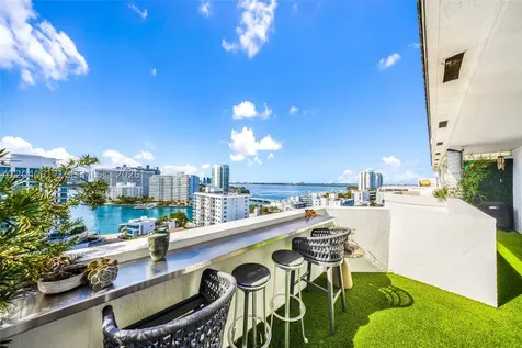 1621 Bay Road Miami Beach FL 33139