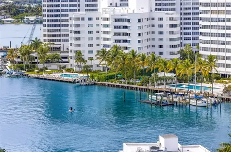 1621 Bay Road Miami Beach FL 33139
