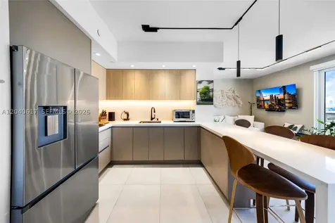 1621 Bay Road Miami Beach FL 33139