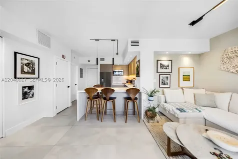1621 Bay Road Miami Beach FL 33139