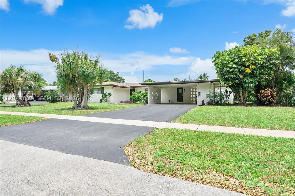 885 Azalea Court Plantation FL 33317