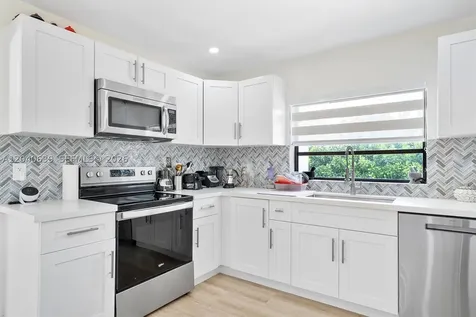 885 Azalea Court Plantation FL 33317