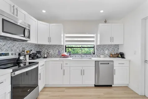 885 Azalea Court Plantation FL 33317