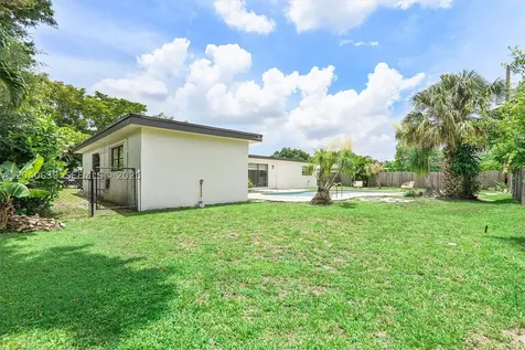 885 Azalea Court Plantation FL 33317