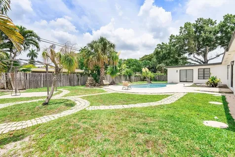 885 Azalea Court Plantation FL 33317
