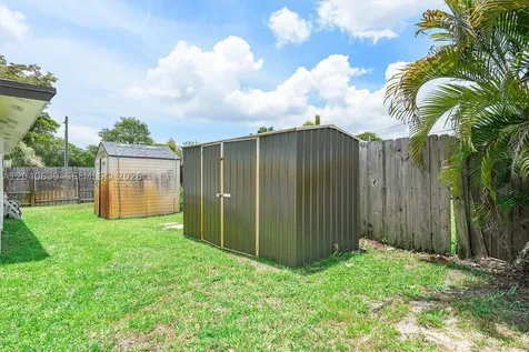 885 Azalea Court Plantation FL 33317