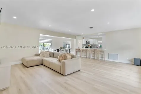 885 Azalea Court Plantation FL 33317