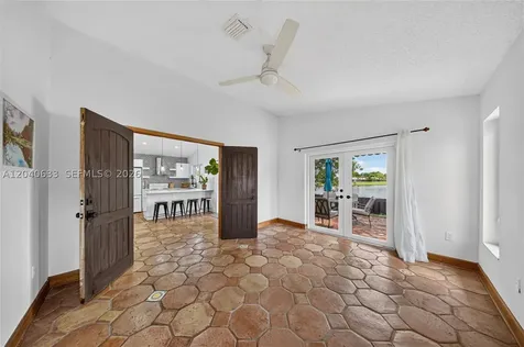 15307 SW 52nd Terrace Miami FL 33185