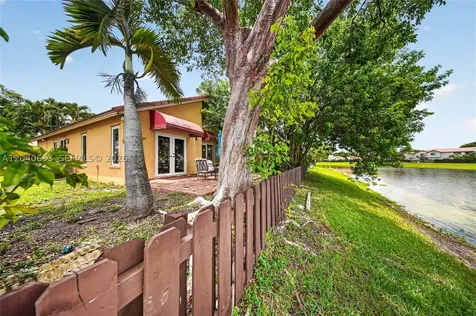 15307 SW 52nd Terrace Miami FL 33185