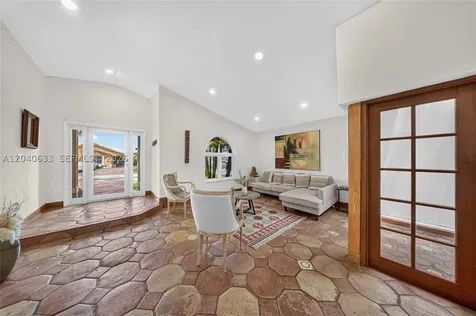 15307 SW 52nd Terrace Miami FL 33185
