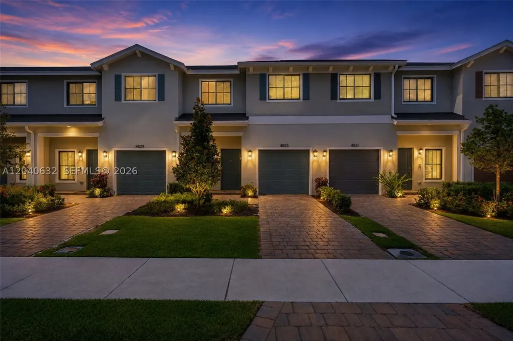4825 Dillion Street Lake Worth FL 33463