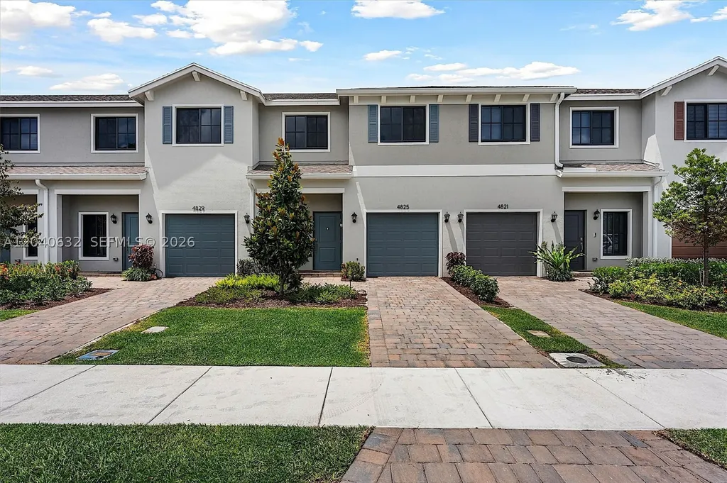 4825 Dillion Street Lake Worth FL 33463