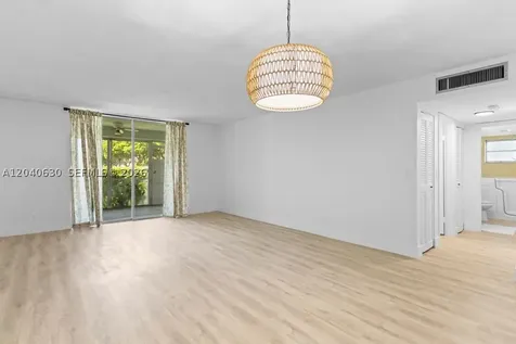 414 SE 10th Street Dania Beach FL 33004