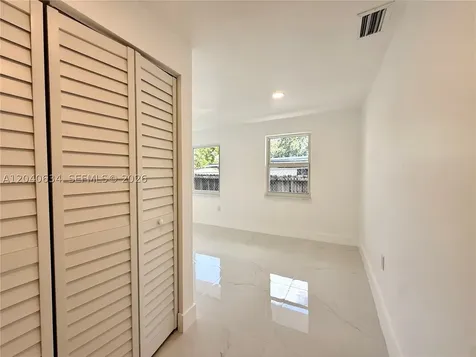 228 NW 32nd Avenue Miami FL 33125