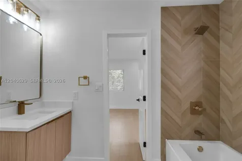 337 W 28th Street Miami Beach FL 33140