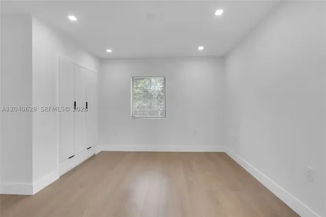 337 W 28th Street Miami Beach FL 33140