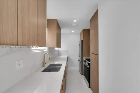 337 W 28th Street Miami Beach FL 33140