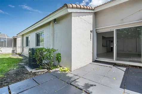 11781 SW 17 Court Miramar FL 33025