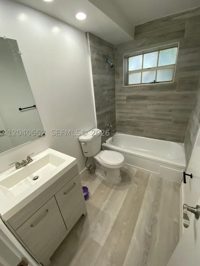 1939 Jefferson Street Hollywood FL 33020
