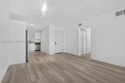 1939 Jefferson Street Hollywood FL 33020